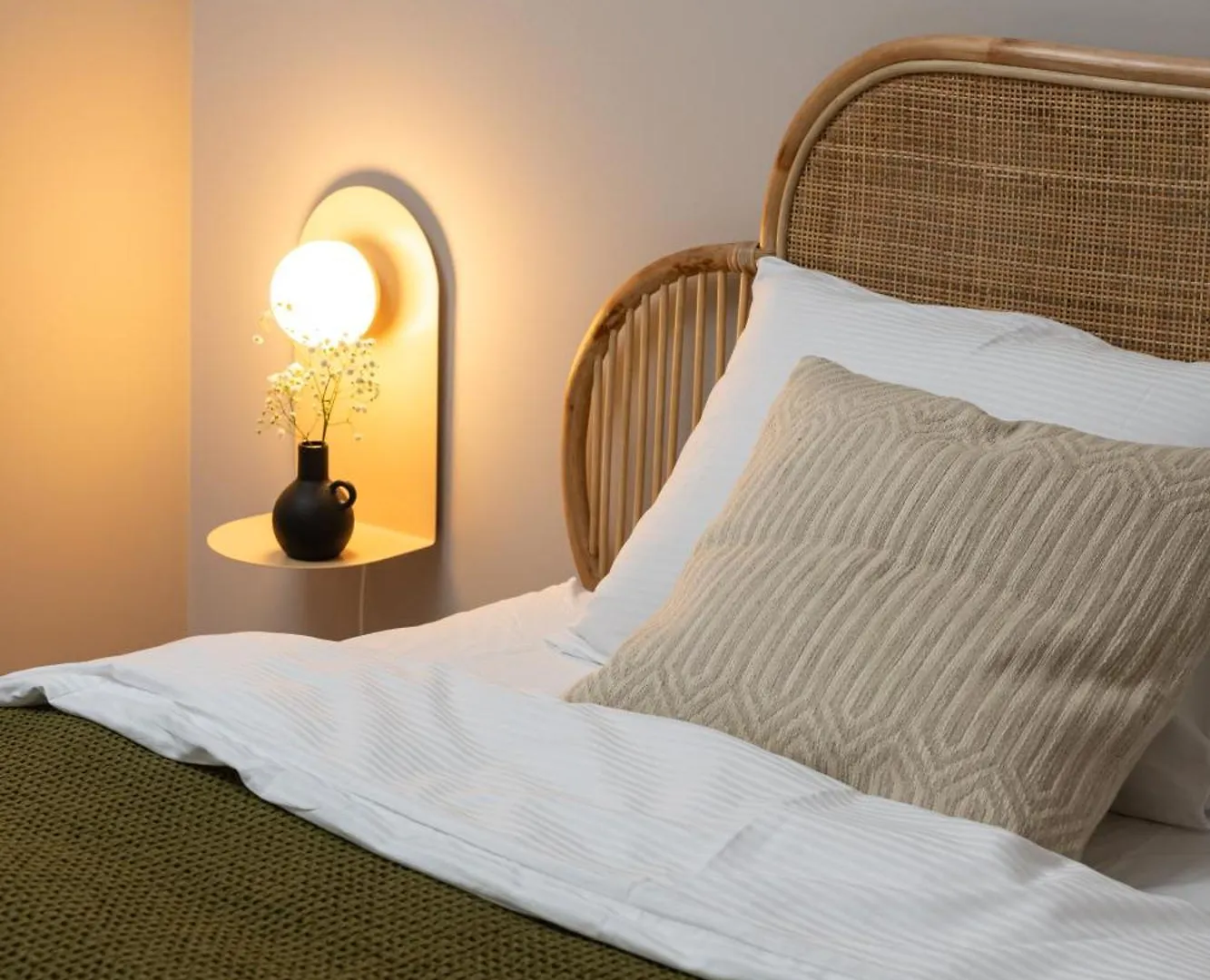 Oliver Boutique Studio - Brand New, Central, Quiet Apartment Budapest Hungary